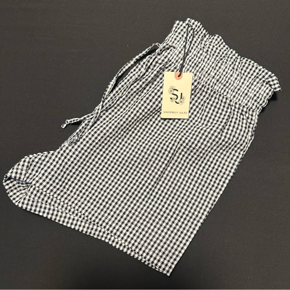 NWT Sincerely Jules Plaid Shorts Checkered Navy & White Size Large